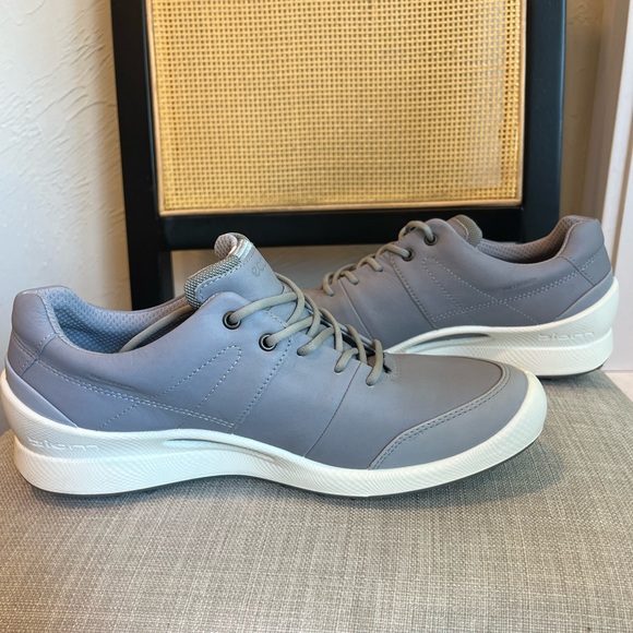 Ecco Sneakers women’s (8-8.5) 39 - Picture 2 of 13